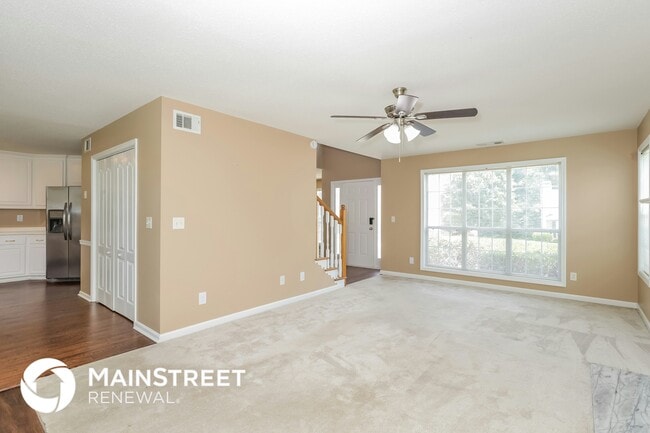 Photo - 1352 Vine Cir