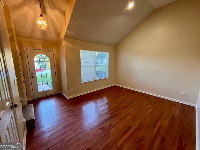 Photo - 260 Windscape Dr