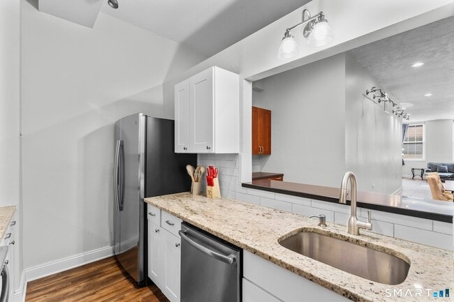 Photo - 196 Crown St Unidad 209