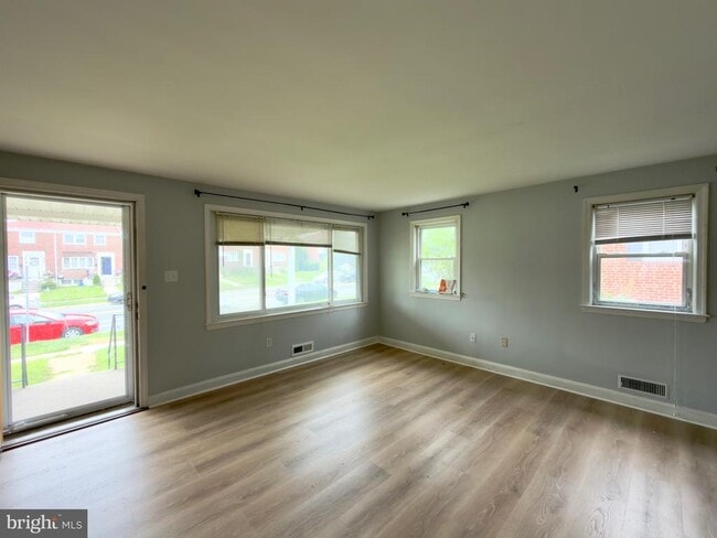 Photo - 5143 Westland Blvd