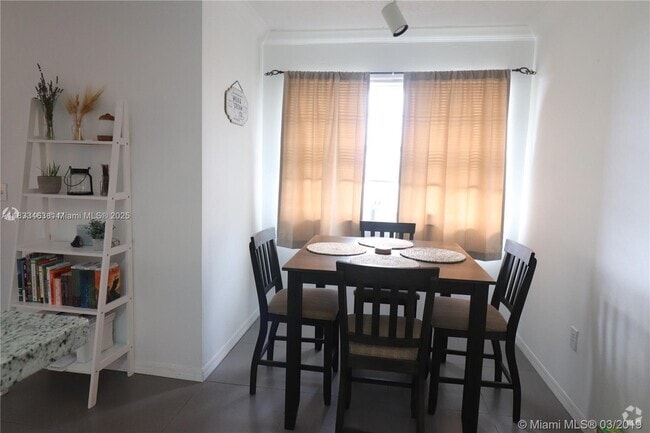 Building Photo - 11700 SW 2nd St Unit 304 Rental