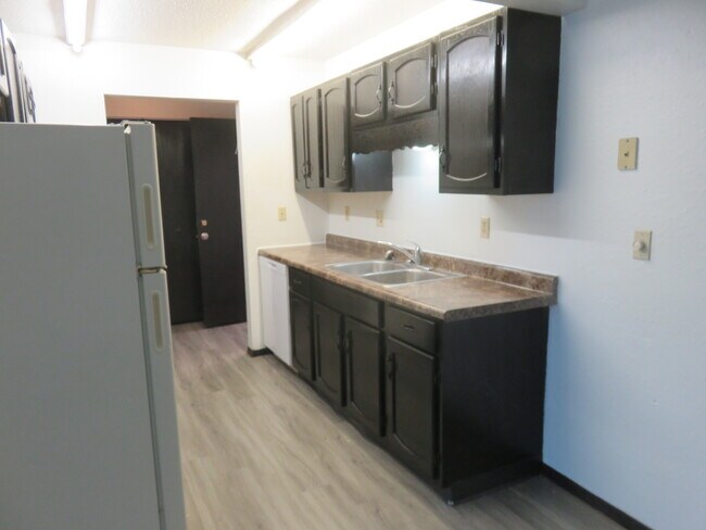 Photo - 1360 32nd St South