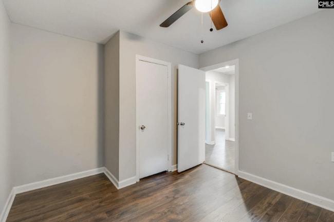 Photo - 827 Woodside Ave