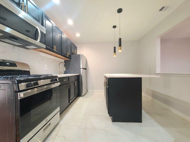 Photo - 1903 Country Ln Unit 3