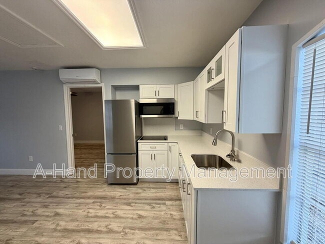 Photo - 205 Coconut Palm Way Unidad B