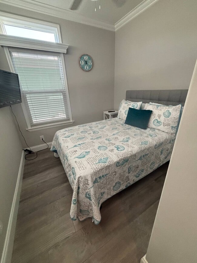 Photo - 209 NE Coastal Dr