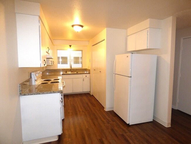 Building Photo - 2 bed 1.5 bath Townhome in Keizer Unit 4024