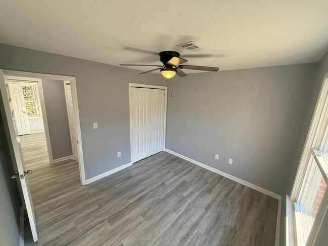 Photo - $500.00 of the 1st months rent! 3 Bedroom ... House