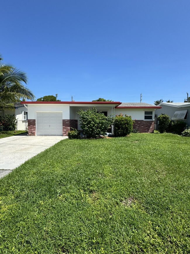 Photo - 3680 NE 14th Ave Casa