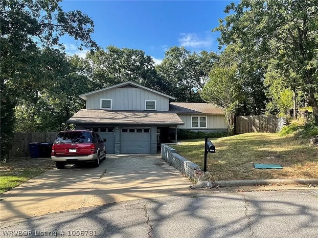 3701 S 32 Cir