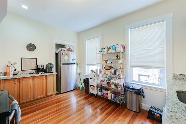 Photo - 39 Chester St Unit 2