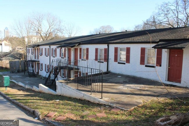 Building Photo - 700 Neal St NW Unit 6