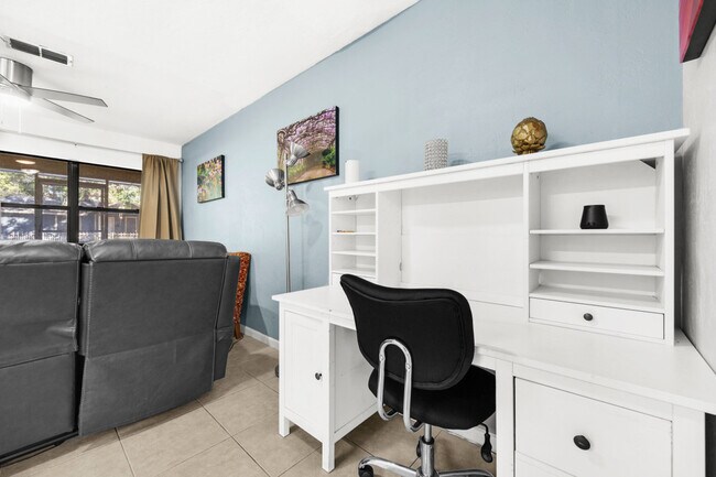 735 SE 4th Ave Unit SI ID1359108P