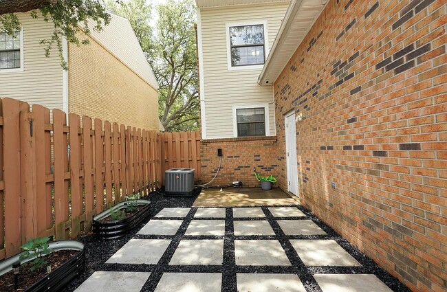 Photo - 118 5th Ave