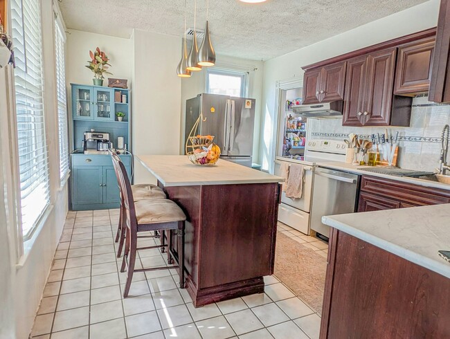 Photo - 15 Rosseter St