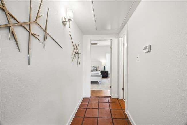 Photo - 3903 Seiders Ave Unit 202