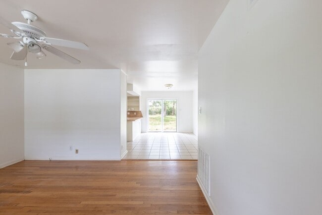 Photo - 9720 Brooks Ln