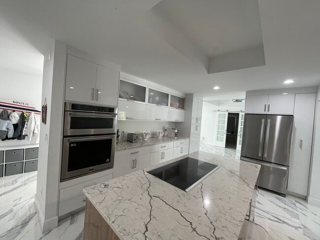 Photo - 5200 West Blvd