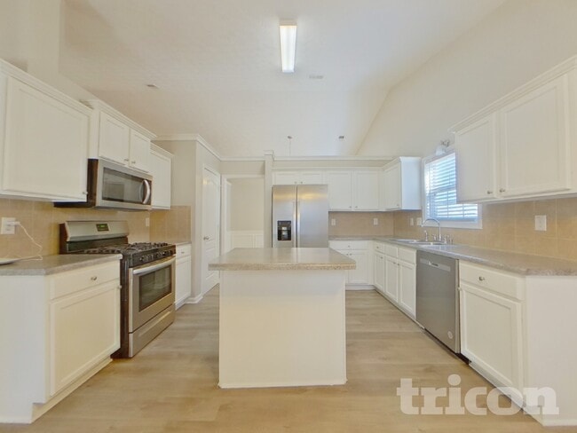 Photo - 3206 Millash Run NE