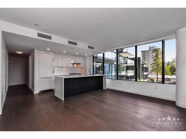 Photo - 1588 Johnston Rd Unité 307