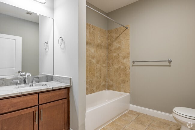 2BR, 2BA