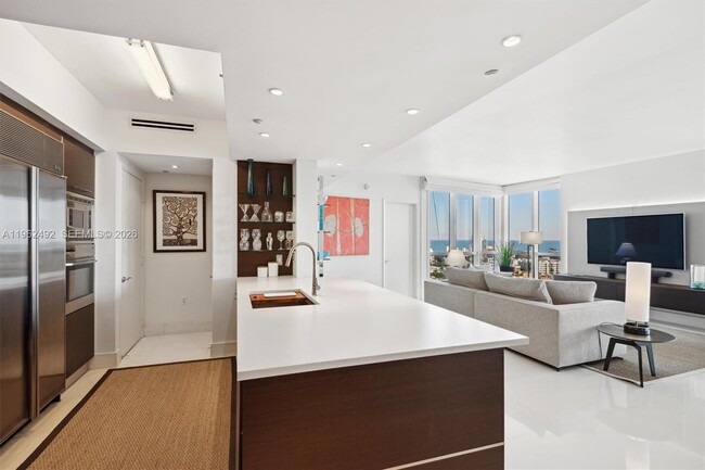 Building Photo - 400 Alton Rd Unit 1910