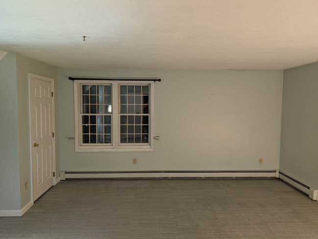 Photo - 740 King St