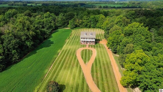 Photo - 2500 Biggs Rd