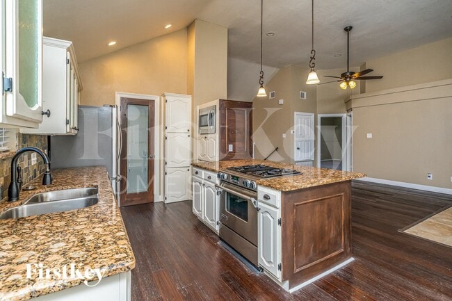 Photo - 1313 Deer Trail