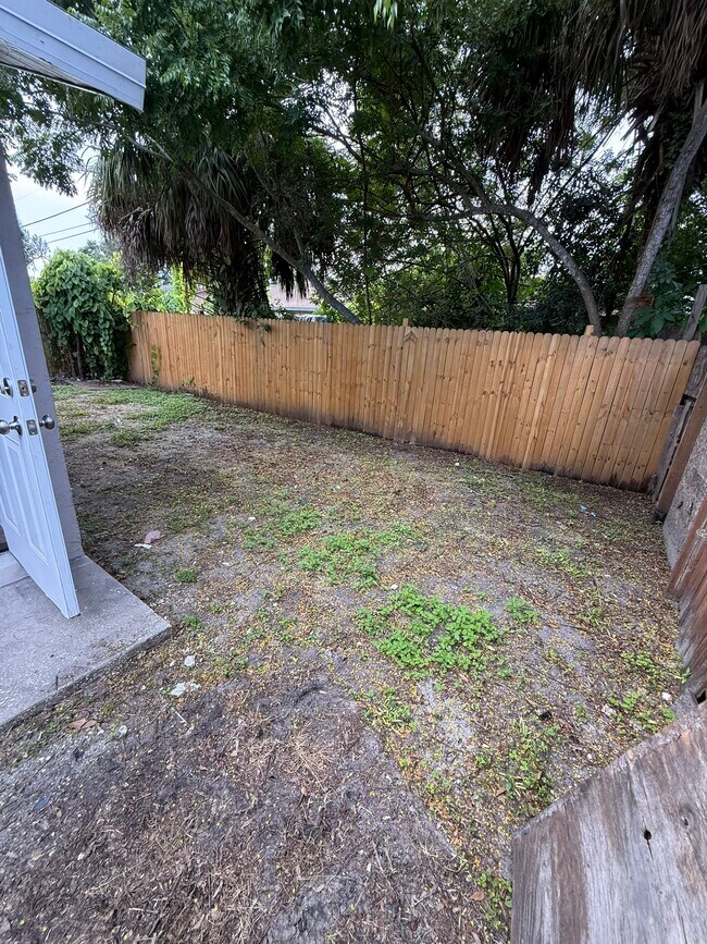 Backyard area - #1015 - 1015 58th Avenue Dr E Unit 1015