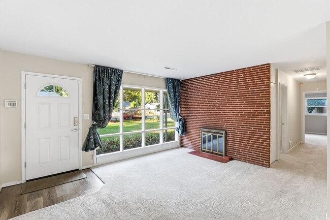 Photo - Bright & Comfortable Home with Private Patio and Covered Parking