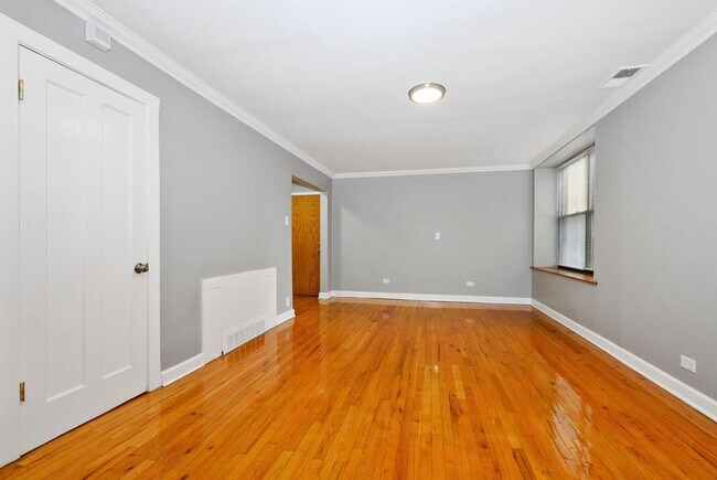 Photo - Beautiful 2Bed/1Bath in South Shore