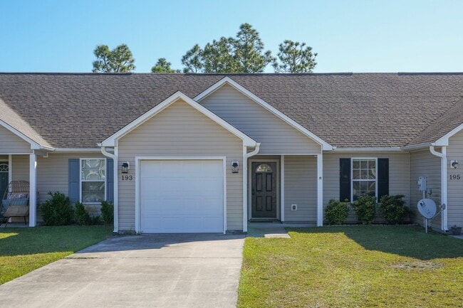 Building Photo - Charming 2-Bed, 2-Bath Home Near Camp Leje...