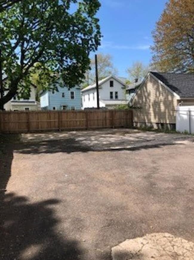 Photo - 44-46 Mechanic St. Unidad 1