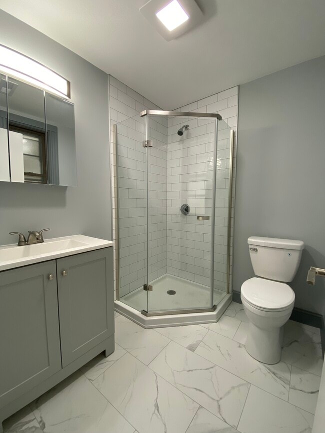 Photo - 170 Putnam St Unit 2nd floor