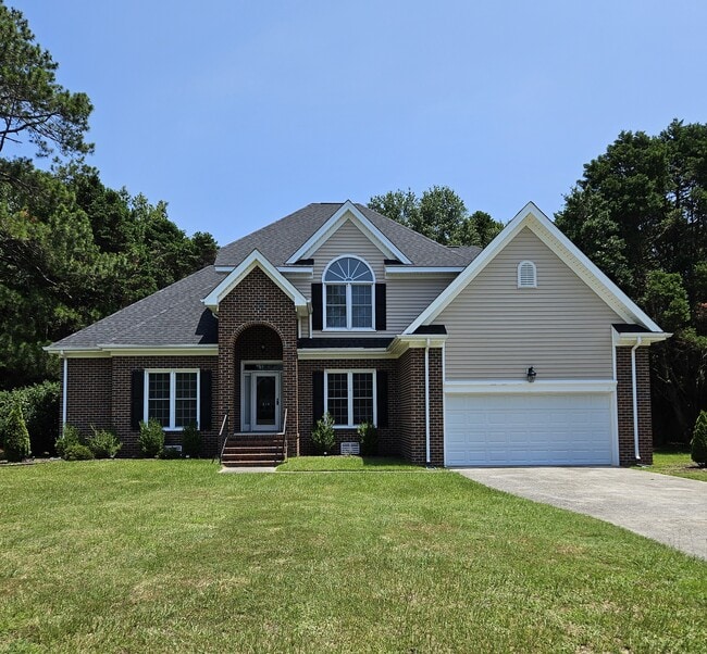 Building Photo - 214 N Marion Dr