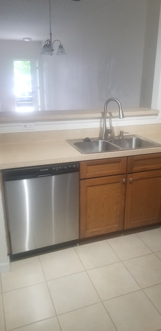 Photo - 10212 Regent Park Dr Condo