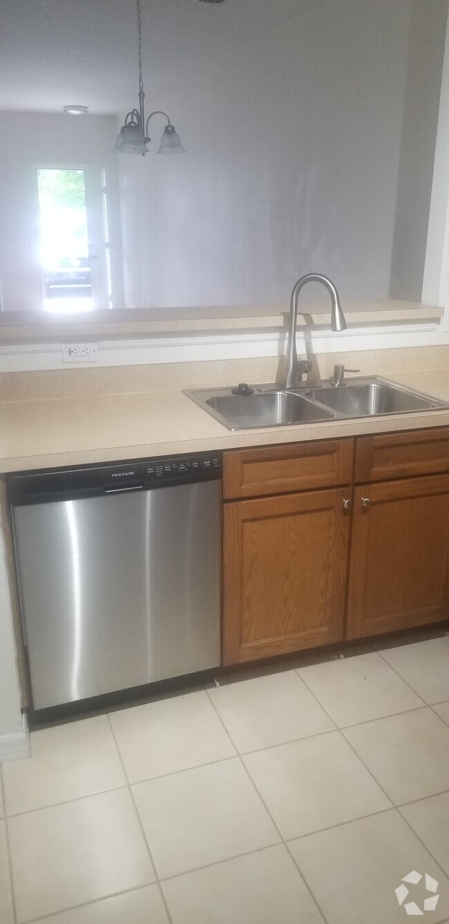 Building Photo - 10212 Regent Park Dr Rental