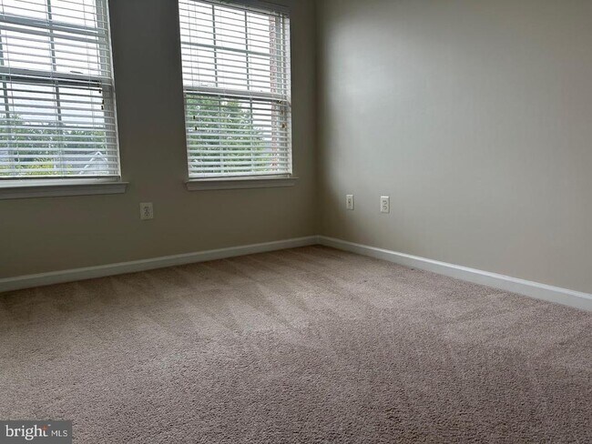 Photo - 1310 Saunders Dr
