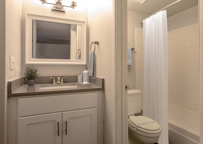 Photo - The Link at 4th Ave