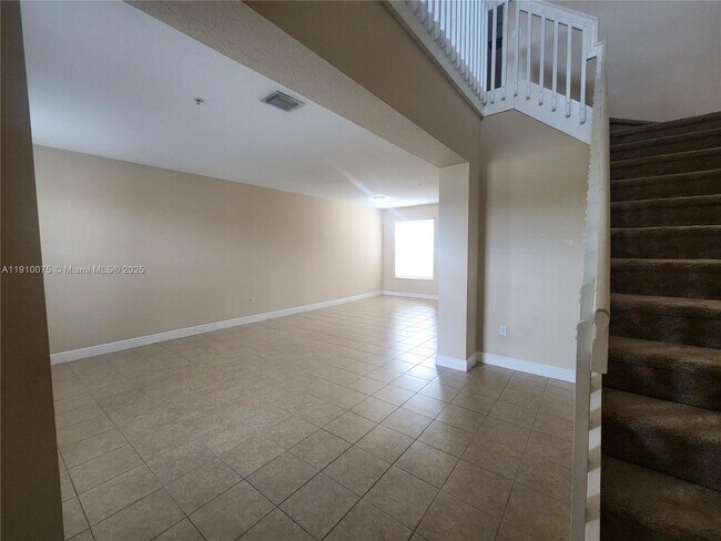 Photo - 14722 SW 12th St