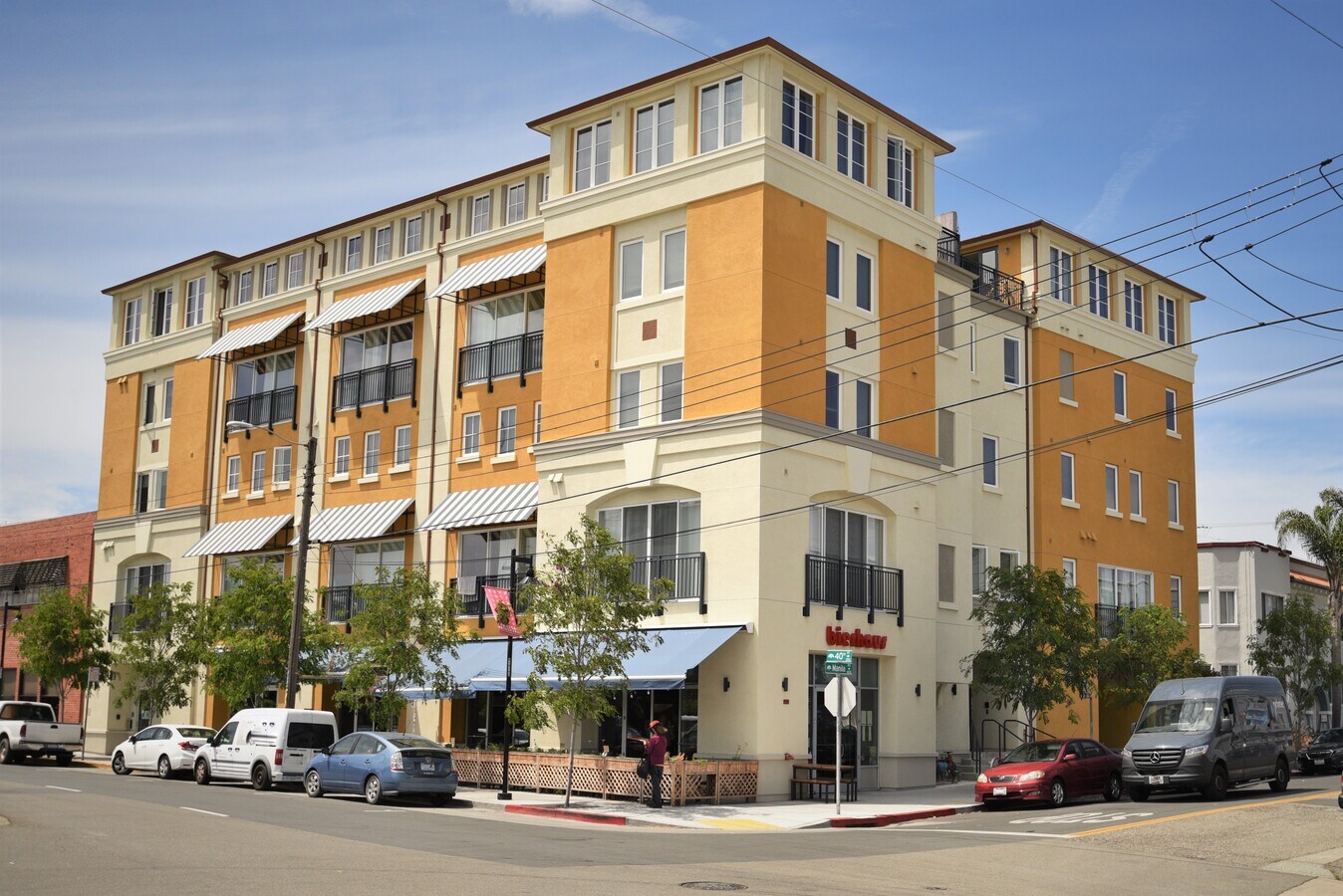 The Temescal Muse - The Temescal Muse Apartments