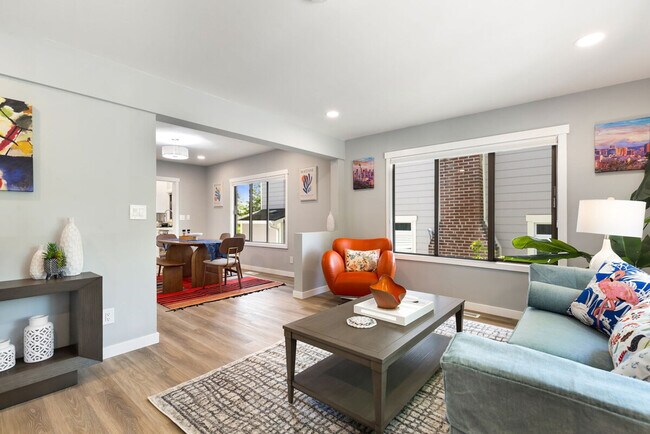 Photo - 4042 1st Ave NE Unidad ID1341973P