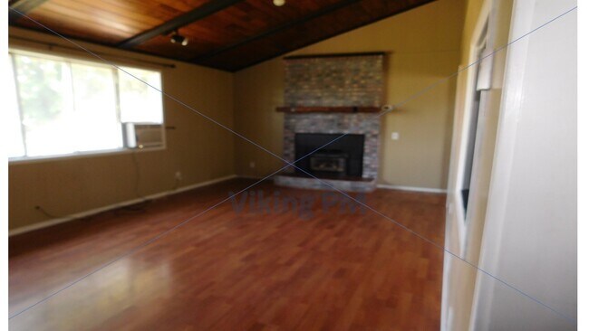 Photo - 501 NE Loper Ave