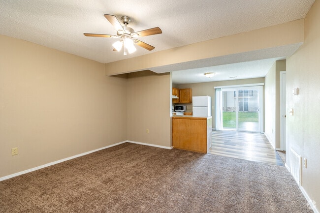 3BR, 2BA - 1,200SF - Living Room/Kitchen