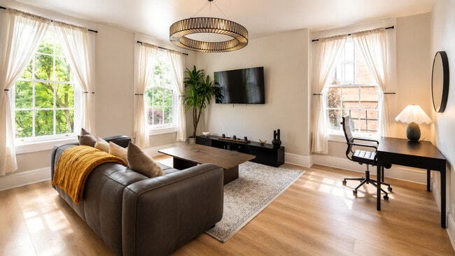 Photo - 1326 Broadway-SI ID1313057P Unit SI ID1313057P
