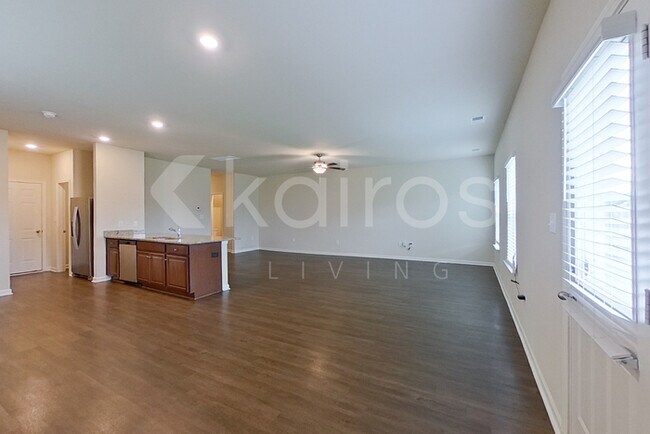 Photo - 1067 Pilgrim Ln