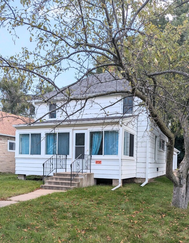 Exterior - 2737 4th St House