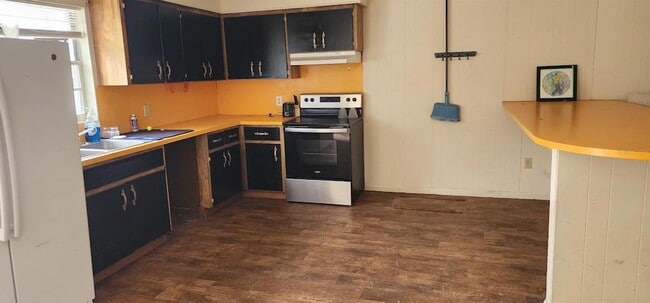 1821 Los Pinos Rd