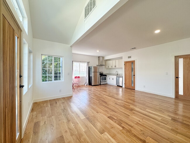 Photo - 2418 Fairmount St Unit 2418